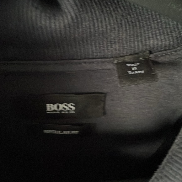 *SOLD*Men’s Hugo boss zip up - Picture 6 of 8